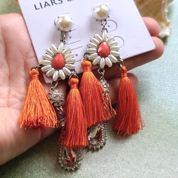 💥4/$20 LIARS & LOVERS Tassel Rhinestone Faux Pearl Earrings Plus Bonus Dangles - Picture 4 of 11